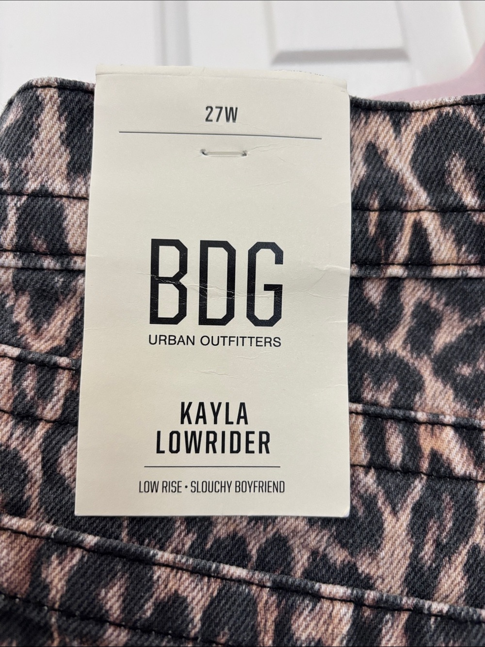 BDG Leopard-Print Wide Leg Boyfriend Kayla Jean. Urban Outfitters. SIZE 27W. NEW - Picture 7 of 9